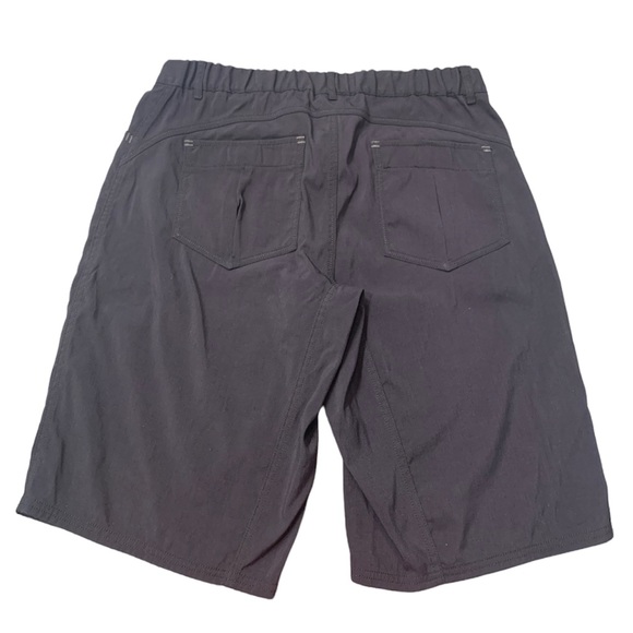 Mountain Equipment Women’s Size 14 Black Stretch Shorts with Button and Zipper - Picture 4 of 10